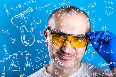戴眼镜工作的男人生物学医院研究实验室诊所学生医疗药品化学测试图片