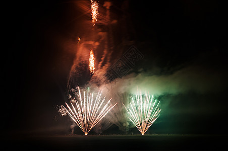 矢量烟花夜空中多彩的烟花纪念日节日新年烟火白色乐趣天空假期庆典星星背景