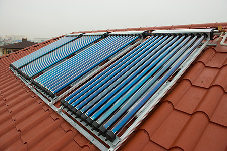 真空收集器太阳能热水系统活力房子细胞生态管子发电机燃料天空蓝色阳光图片