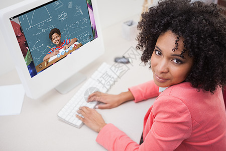 微笑学生的复合形象数学男生键盘计算机界面女性职业蓝色显微镜学习图片