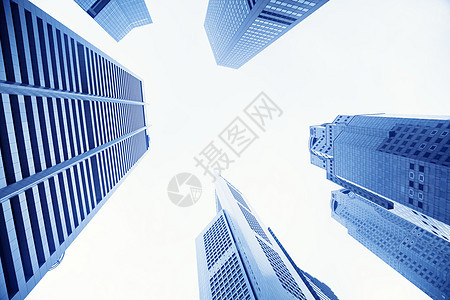 现代玻璃结构的摩天大楼视图码头旅游市中心蓝色金融中心反射商业景观地标图片