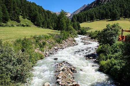 山溪 高山风景瀑布环境苔藓溪流场景旅游森林公园阳光运动图片