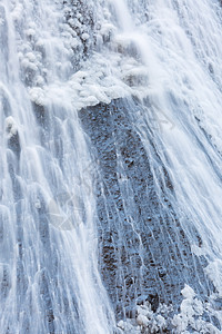 福罗达瀑布的雪白色瀑布场景植物叶子岩石飞溅绿色流动图片