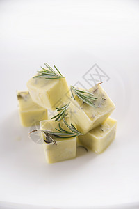 冷冻油立方体厨房迷迭香绿色饮食食物芳香黄色叶子蔬菜图片