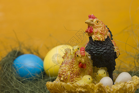 复活节山鸡家庭羽毛小鸡黄色鸟类家禽动物季节性假期玩具白色图片