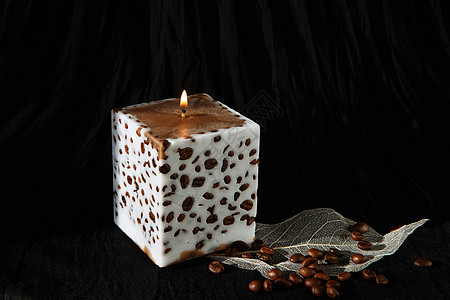 装饰用咖啡豆做的蜡烛乡村贸易薄纱假期风格立方体压痛手工烛光火焰图片