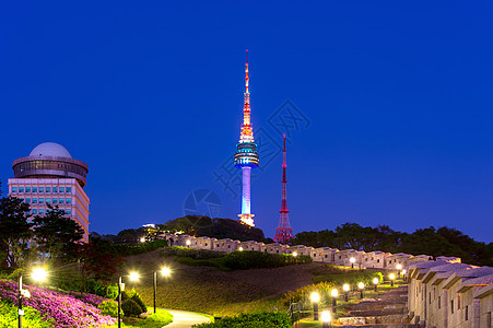 N首尔塔 位于南韩中首尔南山的南山天际反射公吨景观城市地标场景风景图片