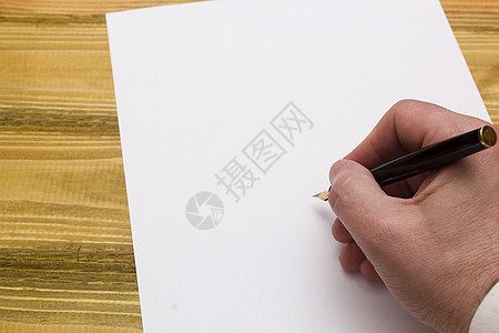 与空纸上的笔写手手指人士男人写作证明书合同商业商务作者白色图片