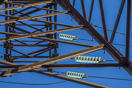 电线上的电绝热器金属技术通讯发电机线路车站传播电压电力紧张图片