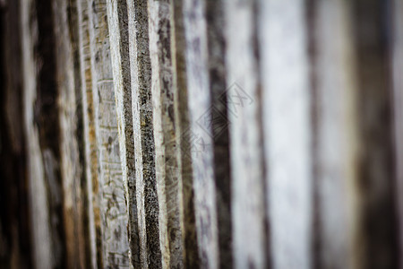 木板围栏树篱桌子地面场地木工农场农村露台国家花园图片