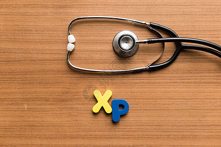 xp 带听诊器的多彩字词疾病病人医生医疗保险药店医疗风险木头药品收据图片
