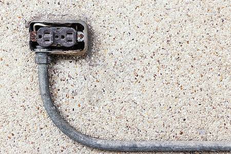 亚洲砖墙背景的插插座 危险风险电压绳索充电器力量标准连接器技术房间电气活力图片