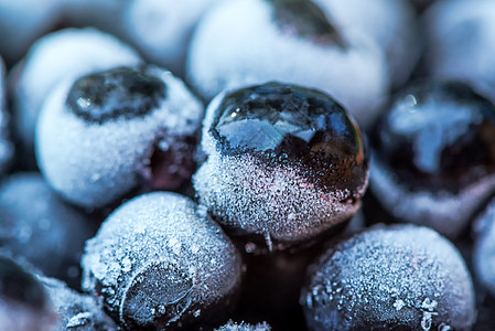 在一个碗里冰冻的阿罗诺尼娅窒息莓浆果黑色苦莓水果黑果食物浆果宏观健康营养饮食图片