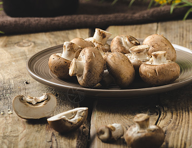 自制有机蘑菇食物蔬菜营养家庭生物团体美食森林乡村饮食图片