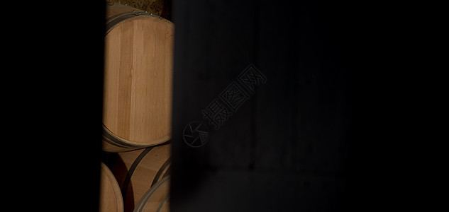 酒厂的酒吧里 穿过地下室门木桶橡木制作人栽培酒桶酿酒金库饮料木头软木图片