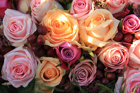 粉彩玫瑰婚礼布置浪漫花店粉色花朵紫色绿色植物学中心婚姻庆典图片