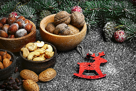 圣诞森林坚果圣诞庆典云杉假期数字季节玩具核桃收藏香料种子图片