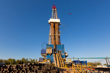 塔塔尔斯坦俄罗斯钻机商业金属油田力量炼油厂天空钻孔机器生产图片