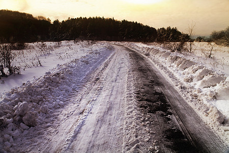 农村地区冬季道路(冬季道路)图片