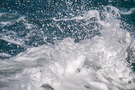 海洋波浪碰撞海浪天气蓝色海岸海景力量运动泡沫支撑飞溅图片