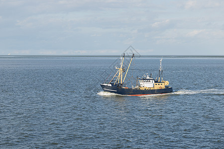 Wadden海上的渔船海浪工具地平线文化连锁店保护桅杆波浪船运遗产图片