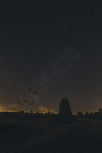 沙漠之夜石头旅行宇宙银河系峡谷沙漠岩石科学星星砂岩图片