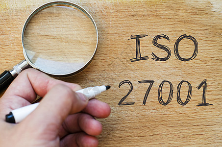 Iso 27001 文本概念领导者按钮人士顾问领导认证证书男人标准技术图片