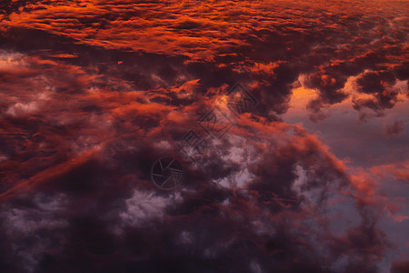 天落日落时天上天空多彩的橙色温暖云漂浮天气橙子阳光太阳环境天堂戏剧性编队上帝图片