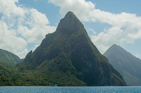 圣卢西亚的佩蒂特 格罗斯皮顿斯和海旅行总值巡航旅游地标海岸蓝色山脉天堂情调图片