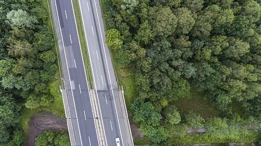 索斯诺维茨波兰的繁忙路景天空沥青汽车直升飞机城市衬套圆圈路线交通驾驶图片
