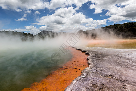 新西兰罗托鲁阿州保留地香槟池橙子全景蓝色旅行沸腾火山地热蒸汽气泡地质学图片