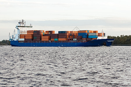 蓝集装箱船后勤甲板导航海洋集装箱出口贸易港口货运进口图片
