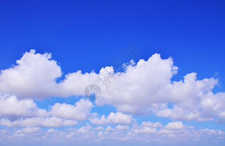 巨大的蓝色天空云自由平流层白色空气天气阳光天堂风景场景活力图片