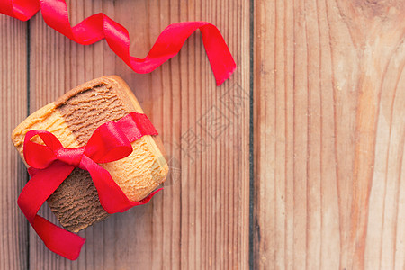 带弓的自制饼干垃圾面包假期餐巾食物早餐时间杏仁巧克力礼物图片