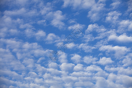 广阔的蓝色天空和云空天气自由白色阳光天堂场景空气图片