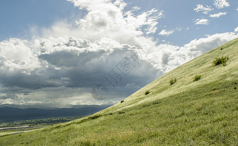 绿山天空季节地平线蓝色天堂农村土地场景爬坡农业图片