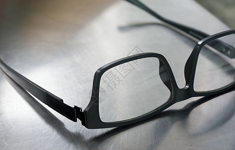 STEEL 表格上的PLAF 共和地面塑料镜片优雅金属划痕潮人平衡眼镜玻璃图片
