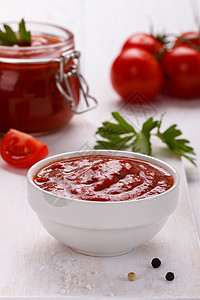 传统意大利番茄酱蔬菜美食烹饪营养香料草本植物食谱厨房木头生产图片