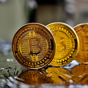 巴西比特币硬币交换投资风险黄铜储蓄贸易金子货币数字现金图片