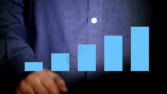 在全息界面上工作的商务人士 金融的 蓝色的 触摸带有全息计算机图标的可视屏幕的人 财务图表出现 我的投资组合中有更多颜色选择虚拟图片