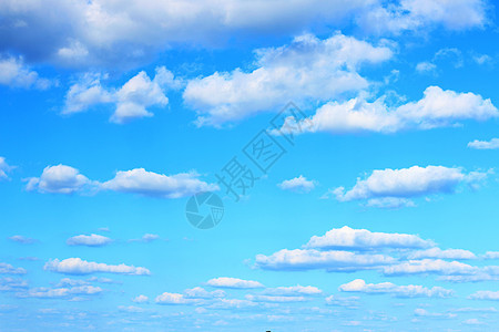 蓝蓝天空 云层繁多图片