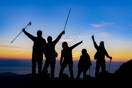登山者 探险和团队的成功冒险家毅力登山姿势力量首脑勇气针对性冒险观光图片