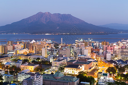 夜色时的樱间火山图片