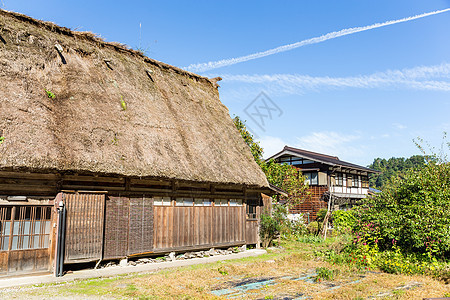 历史悠久的日本村场地住宅房子村庄天线建筑学森林遗产建筑历史性图片