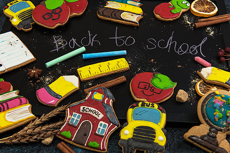 回到学校的姜饼夹子铅笔假期美食工具笔记本计算器补给品庆典蜡笔图片