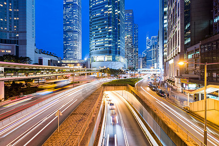 香港夜间交通量交通景观城市房子建筑摩天大楼天际日落公共汽车街道图片