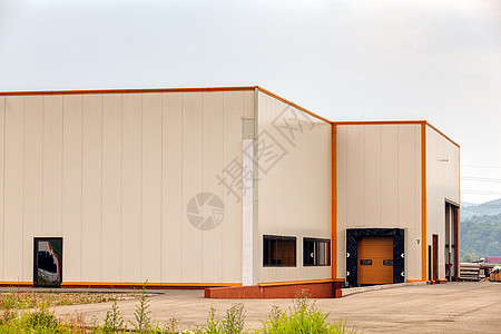 工业建筑上的铝立面商业建造贮存窗户货运工厂金属控制板财产公司图片