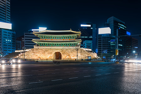韩国的Traffic模糊了南韩首尔Namdaemun门遗产街道历史建筑大门场景文化旅行速度旅游图片