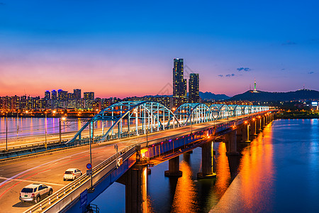 南韩首尔市东杰克桥和汉河交通地标铜雀天际旅行景观城市场景车站图片