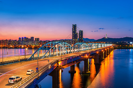 南韩首尔市东杰克桥和汉河交通地标铜雀天际旅行景观城市场景车站背景图片